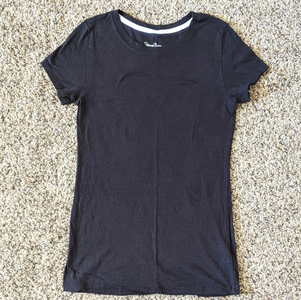 3/$15🍎Basic Black Crewneck Tee - Size S